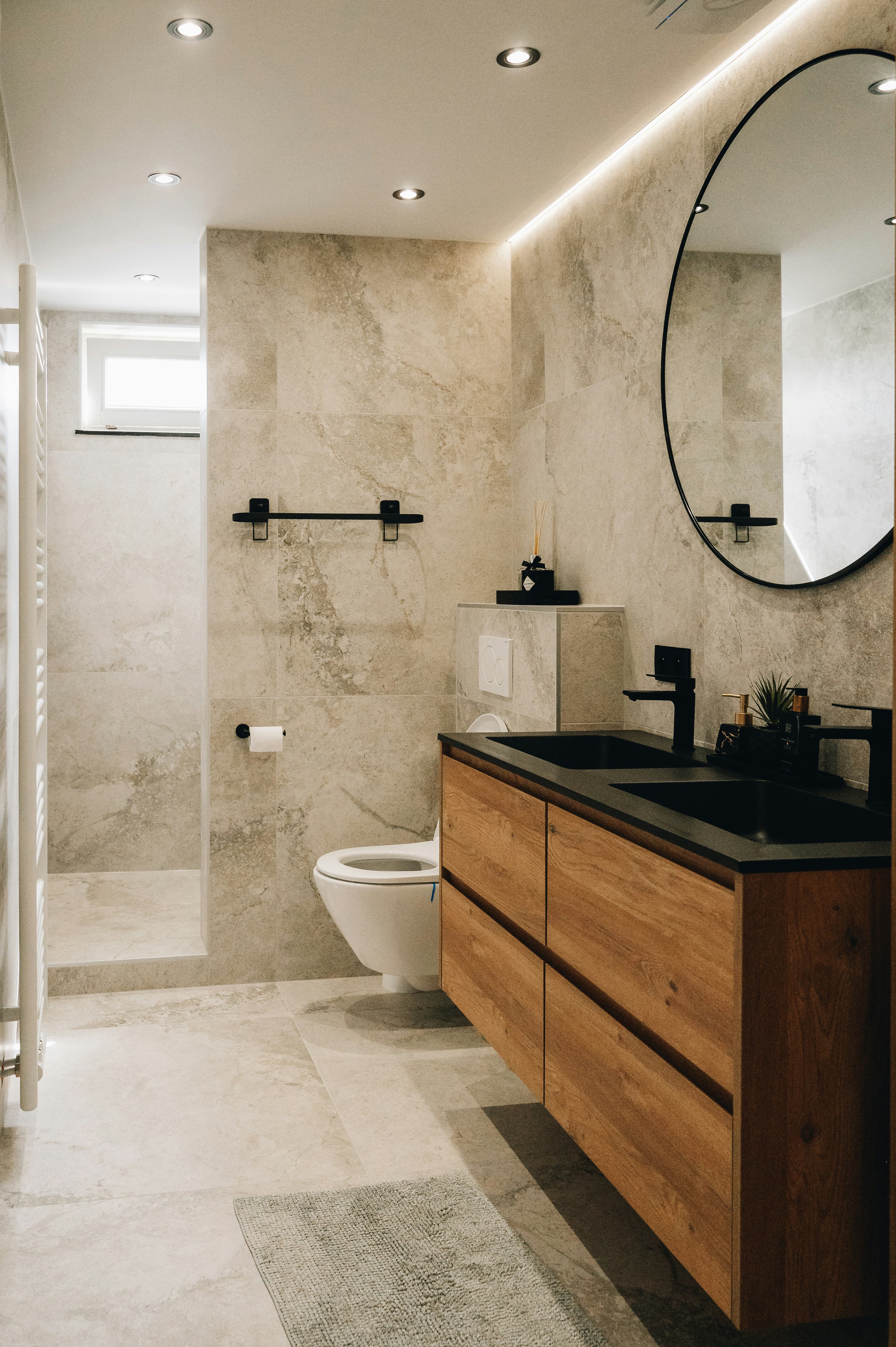 Modern bathroom with shower and washbasin